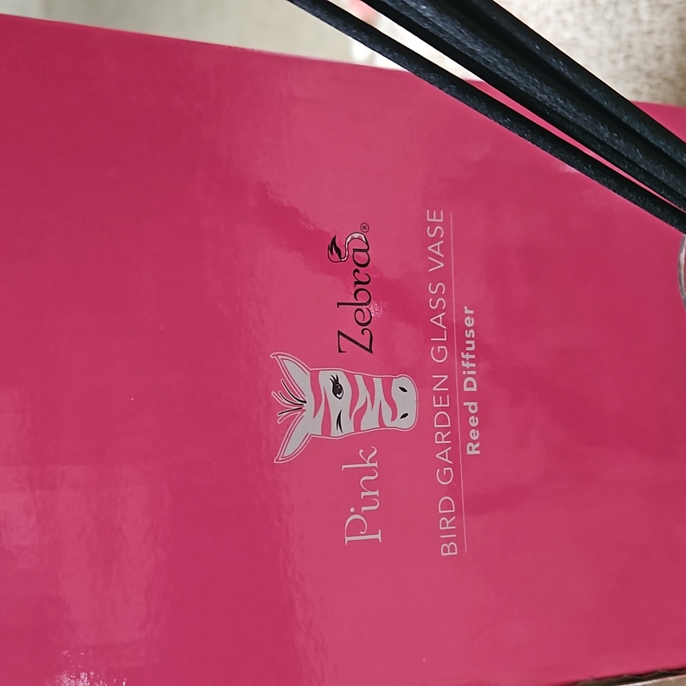 Pink Zebra Bird Garden Reed Diffuser - Picture 3 of 3